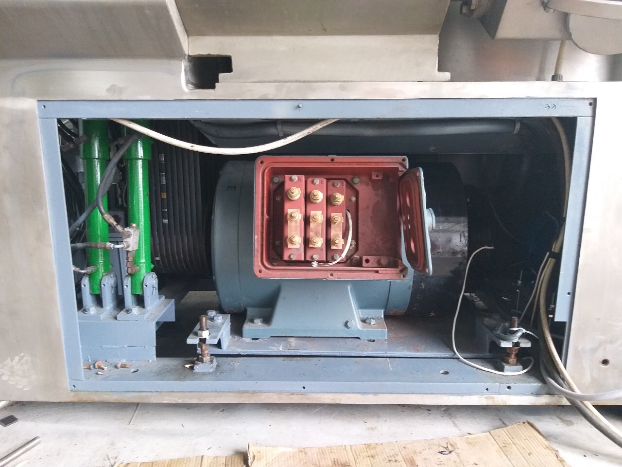 Vacuum Cutter LASKA 330 liter
