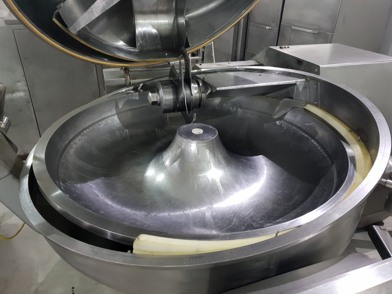 Vacuum Cutter LASKA 330 liter