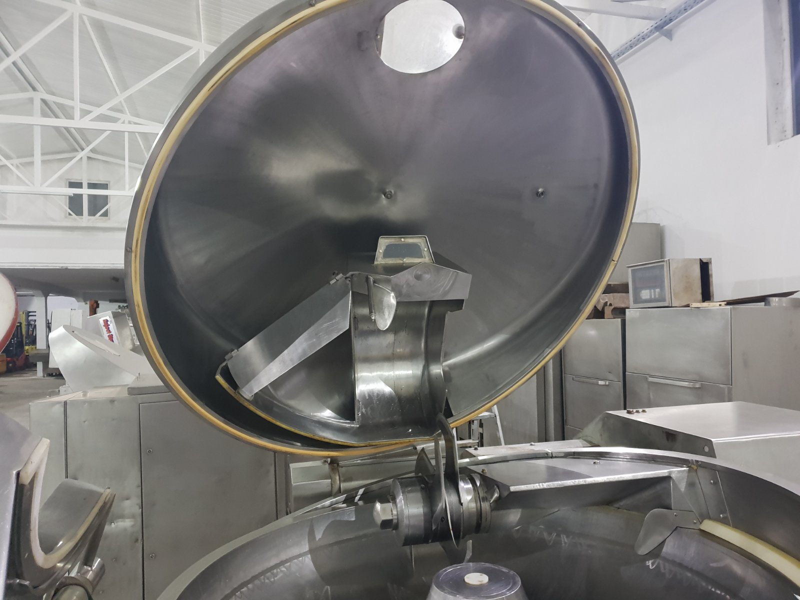 Vacuum Cutter LASKA 330 liter