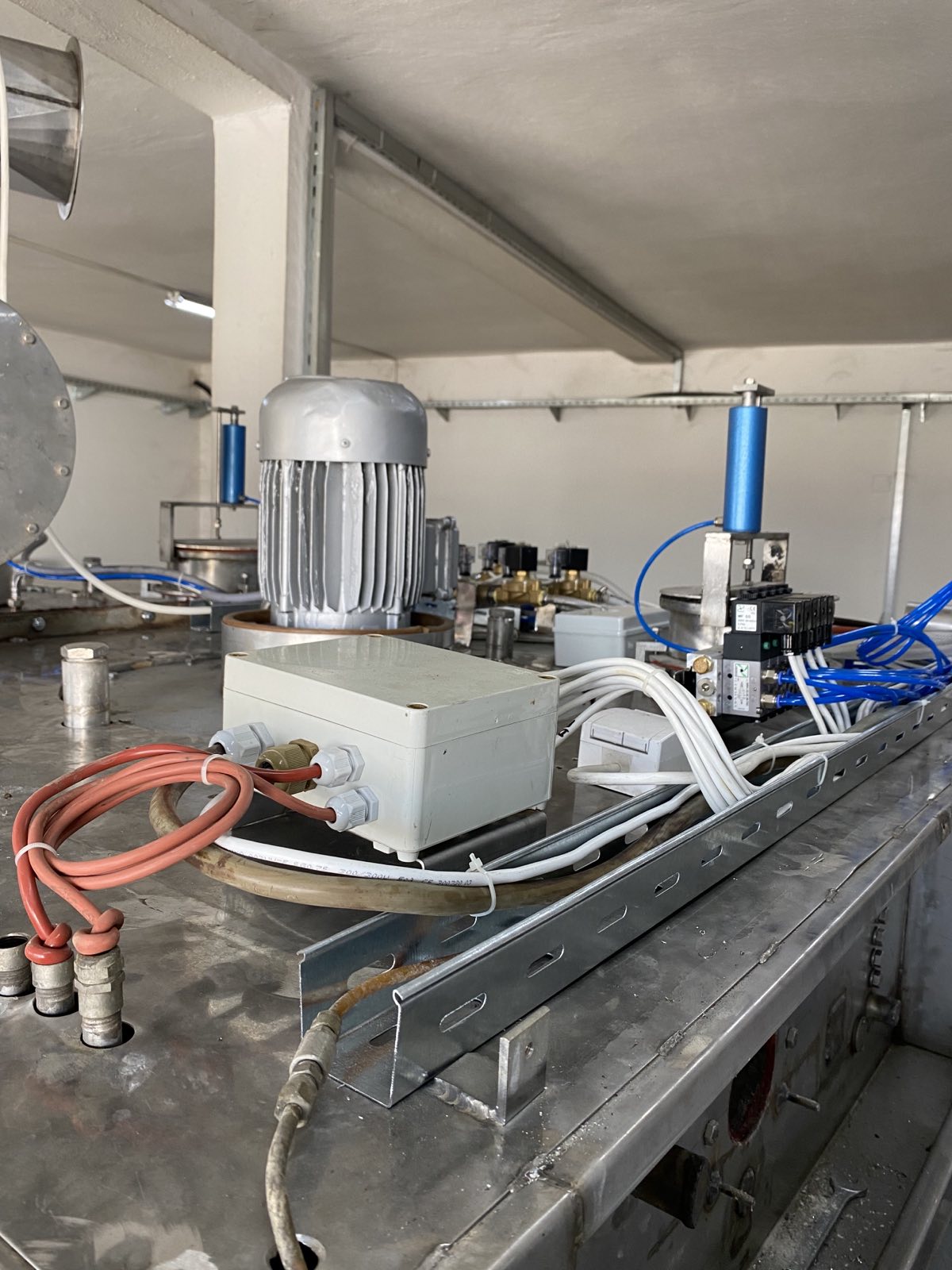 Smoke chamber FESSMANN 2 trollies
