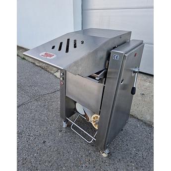 Maja - Skinning machine 1